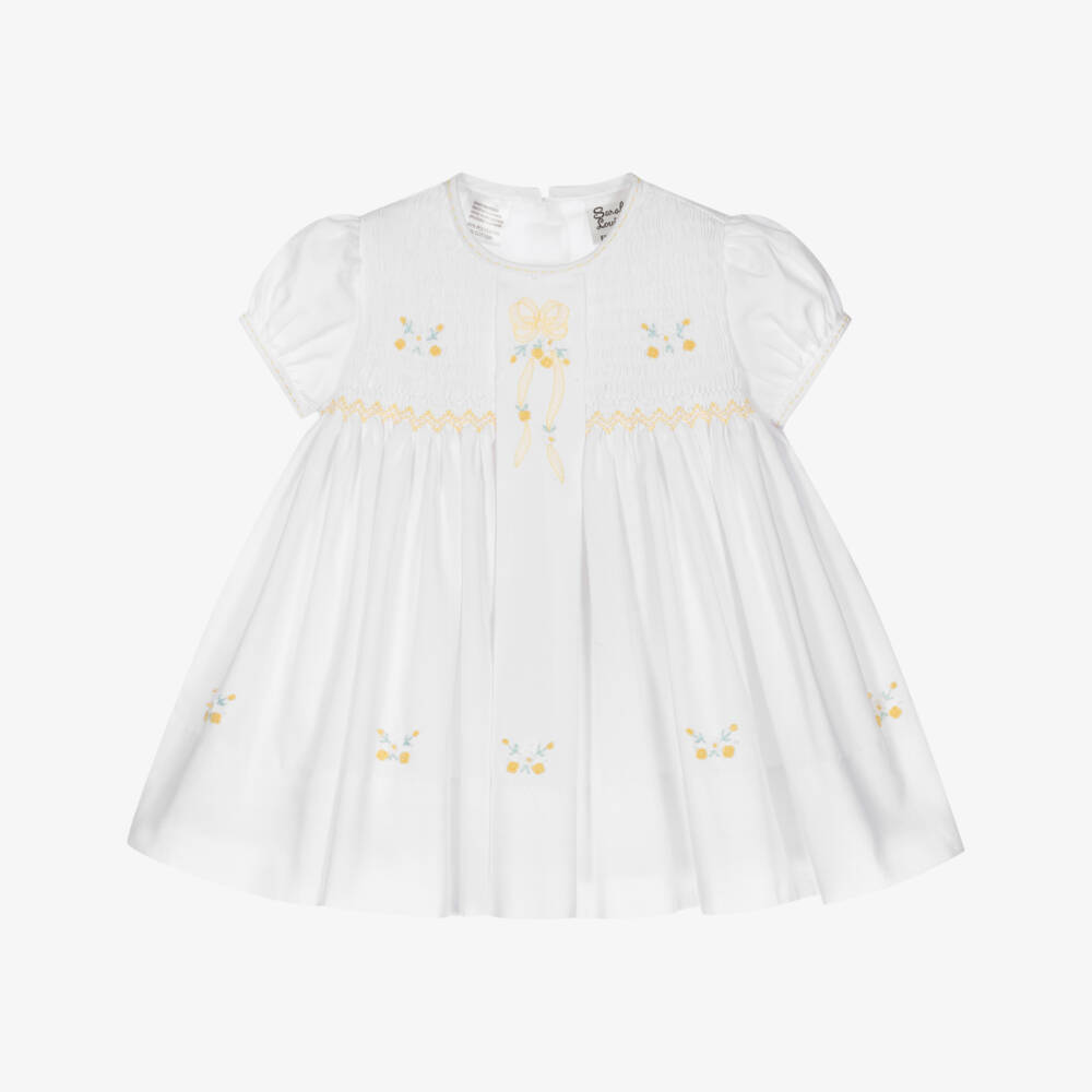 Sarah Louise-Белое платье с ручной сборкой для малышей | Childrensalon