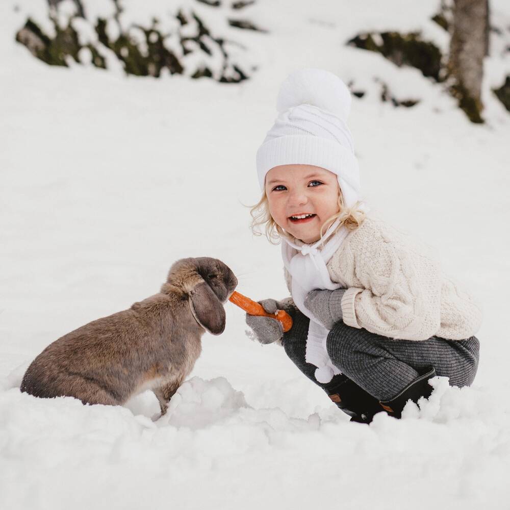 Sätila of Sweden-White Jim Giant Pom-Pom Hat | Childrensalon