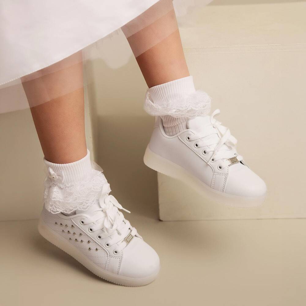 Sevva-حذاء رياضي مضيء مزين بمسامير جلد صناعي لون أبيض للبنات | Childrensalon