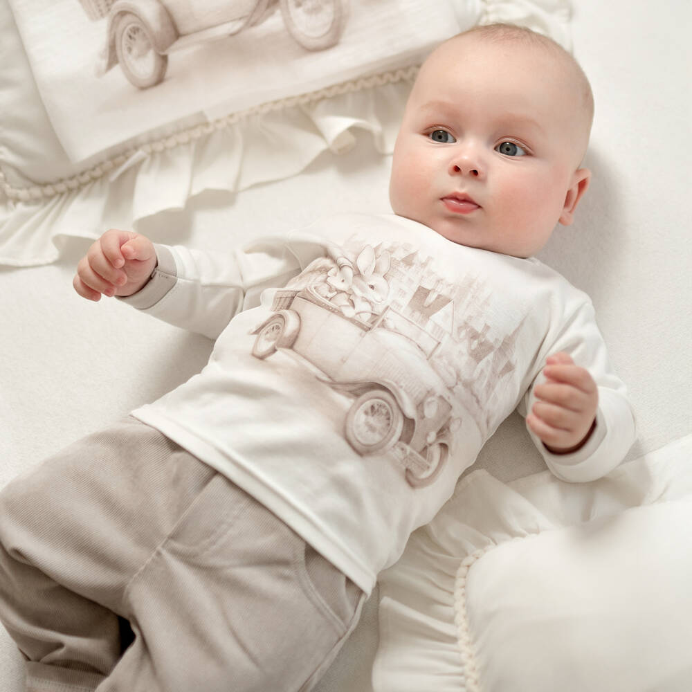 Sofija-Boys White & Beige Vintage Car Trouser Set | Childrensalon