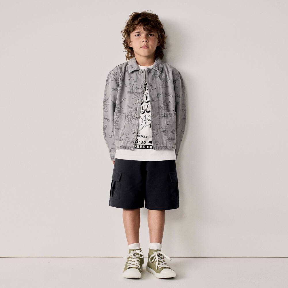 Stella McCartney Kids-Boys Black Cotton Cargo Shorts with Logo | Childrensalon
