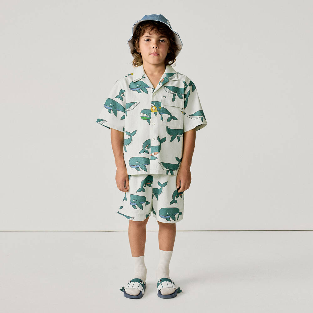 Stella McCartney Kids-شورت بطبعة حوت لون عاجي وأزرق للأولاد | Childrensalon