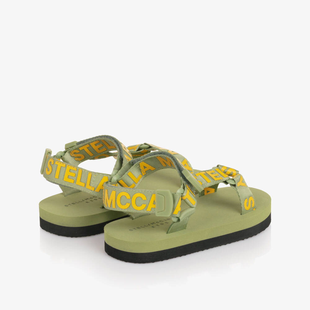 Stella McCartney Kids-صندل بشعار الماركة لون أخضر زيتوني وأصفر للأولاد | Childrensalon