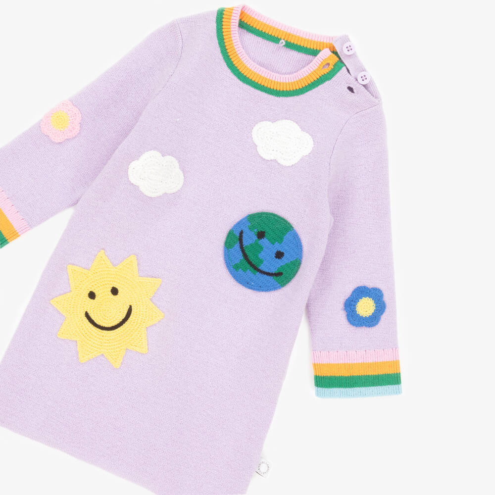Stella McCartney Kids-فستان محبوك بطبعة الشمس والأرض لون بنفسجي ليلكي | Childrensalon