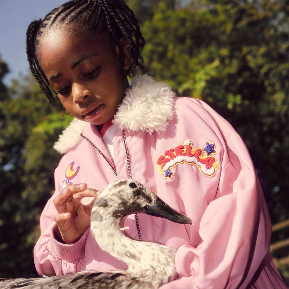 Stella McCartney Kids-جاكيت بومبر بياقة فرو صناعي لون زهري للبنات | Childrensalon