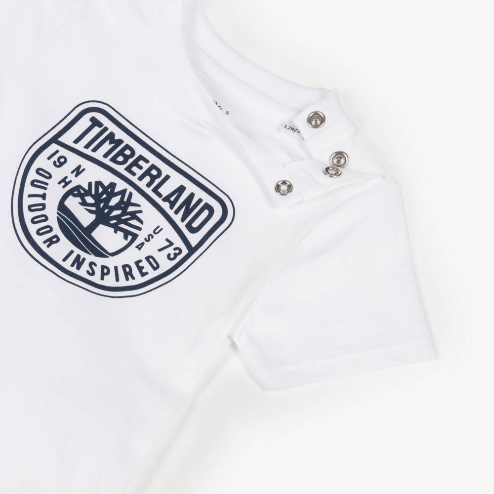 Timberland-Футболка белая хлопковая с логотипом и фирменными кнопками для мальчиков | Childrensalon