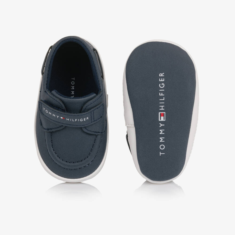 Tommy Hilfiger-حذاء رياضي جلد صناعي لون كحلي للأولاد الرضع | Childrensalon