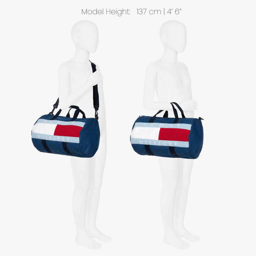 Tommy Hilfiger-حقيبة رياضية بشعار العلم دنيم لون أزرق (35 سم) | Childrensalon