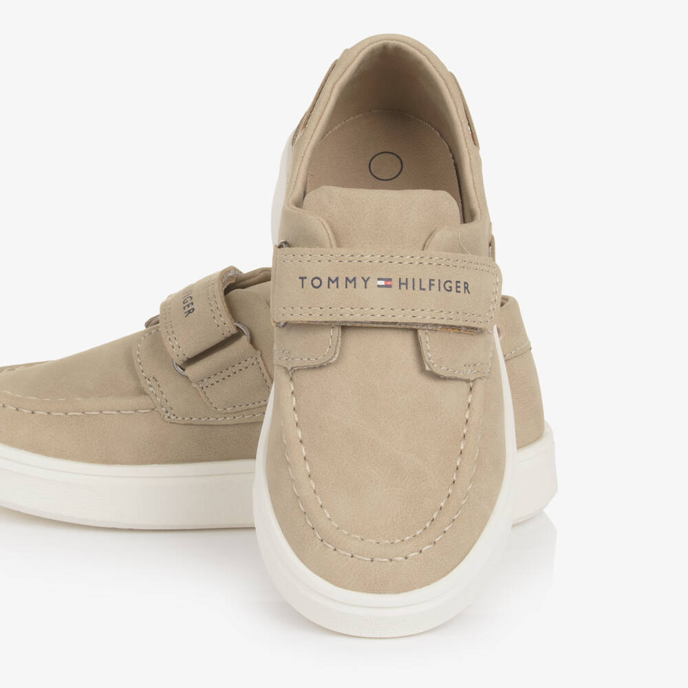Tommy Hilfiger-حذاء جلد صناعي لون بيج للأولاد | Childrensalon