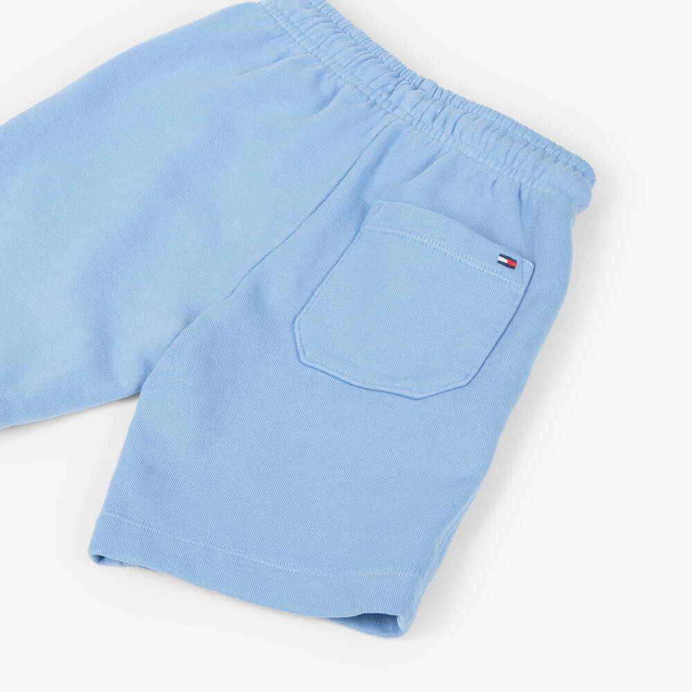 Tommy Hilfiger-شورت جيرسي بتطريز شعار العلم لون أزرق للاولاد | Childrensalon