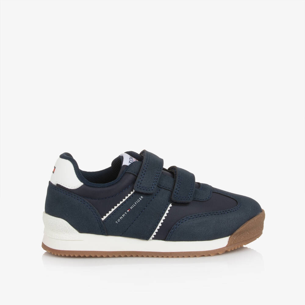 Tommy Hilfiger-حذاء رياضي بشريط لاصق لون كحلي للأولاد | Childrensalon
