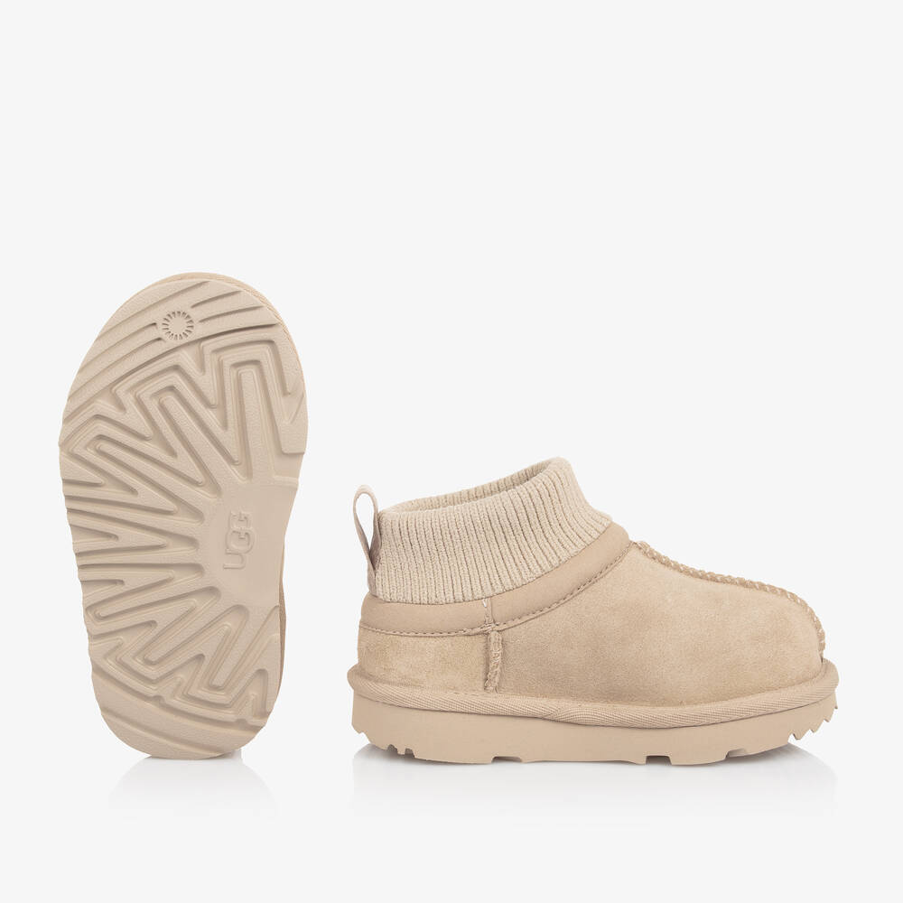 UGG-بوت كلاسيك جلد شامواه لون بيج للأطفال | Childrensalon