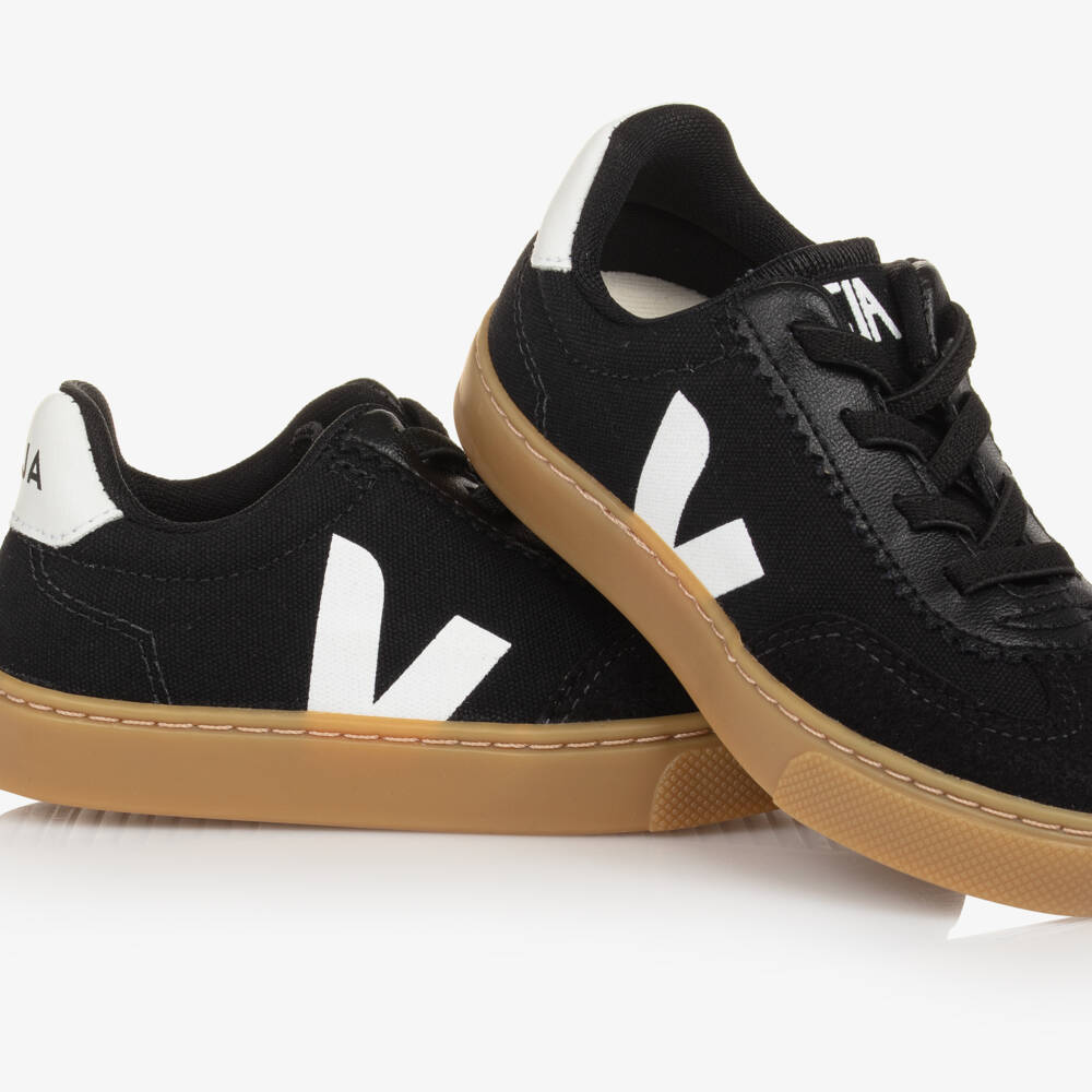 VEJA-حذاء رياضي سهل الارتداء كانفاس لون أسود | Childrensalon