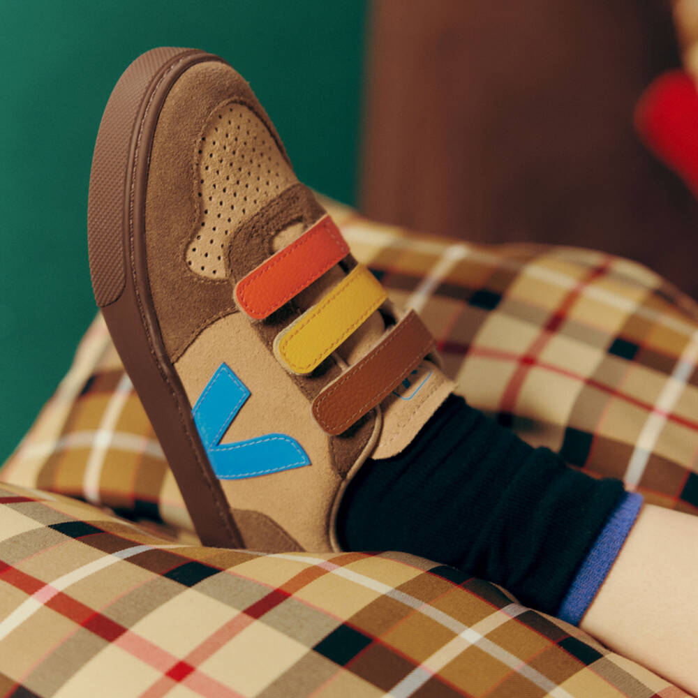 VEJA-Boys Brown & Blue V-10 Suede Trainers | Childrensalon