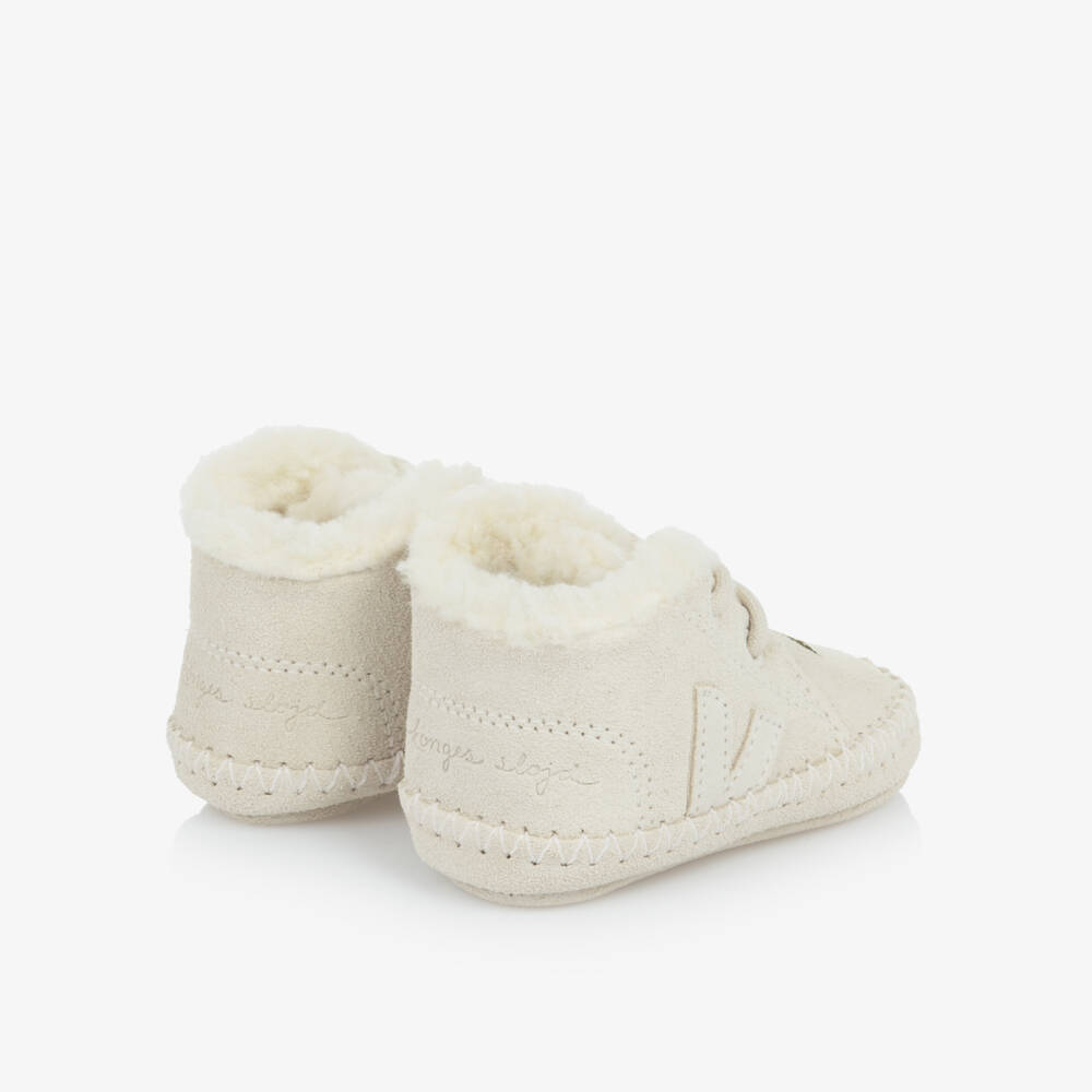 VEJA-Ivory Konges Sløjd Pre-Walkers in Suede Leather | Childrensalon