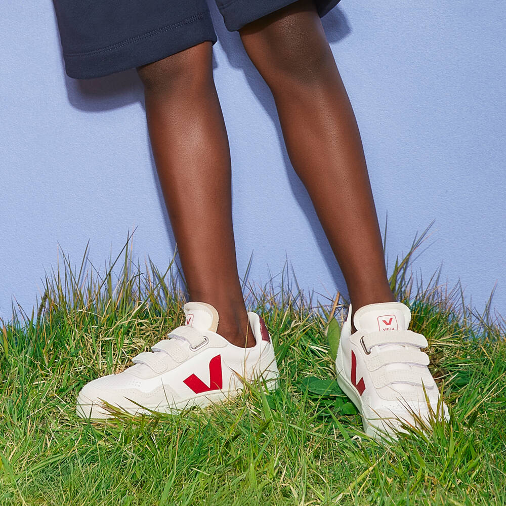 VEJA-Бело-бордовые кожаные кроссовки V-90 | Childrensalon