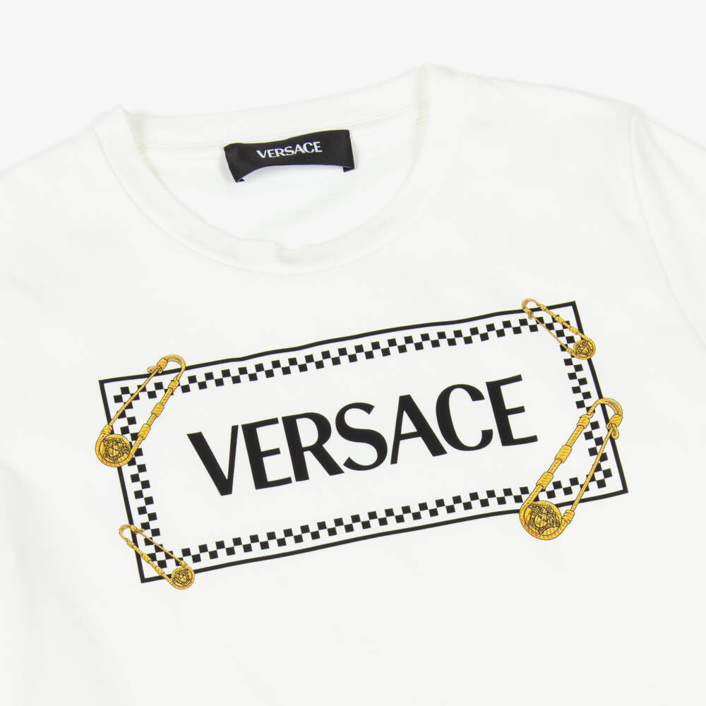 Versace-Футболка белая хлопковая с логотипом-булавкой для мальчиков | Childrensalon