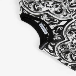 Dolce & Gabbana-تيشيرت بطبعة ماجوليكا قطن لون أبيض وأسود للأولاد  | Childrensalon