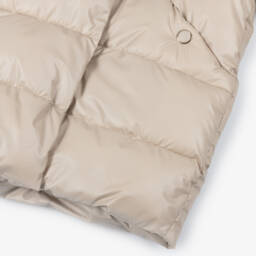 Mayoral-Бежевое пуховое пальто с капюшоном и отделкой из искусственного меха для девочек | Childrensalon