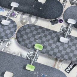 Molo-Boys Grey Organic Cotton Graphic Skateboard Print T-Shirt | Childrensalon