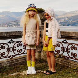 Moncler Enfant-فستان لون بيج مع حزام | Childrensalon