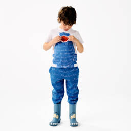 Stella McCartney Kids-تيشيرت بتصميم يتي قطن لون أبيض وأزرق للأولاد | Childrensalon