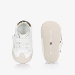 Tommy Hilfiger-Baby Girls White Faux Leather Pre-Walker Trainers | Childrensalon