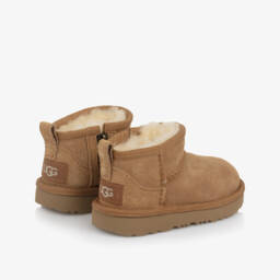 UGG-بوت كلاسيك ألترا ميني جلد شامواه لون بني | Childrensalon