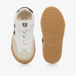 VEJA-حذاء رياضي سهل الارتداء كانفاس لون أبيض | Childrensalon