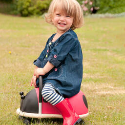 Wheely Bug-سيارة لون أحمر وأسود للأطفال | Childrensalon