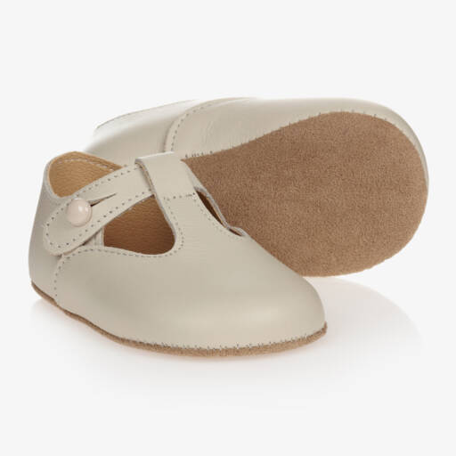 Early Days-Ivory Leather Pre-Walker Bar Shoes | Childrensalon