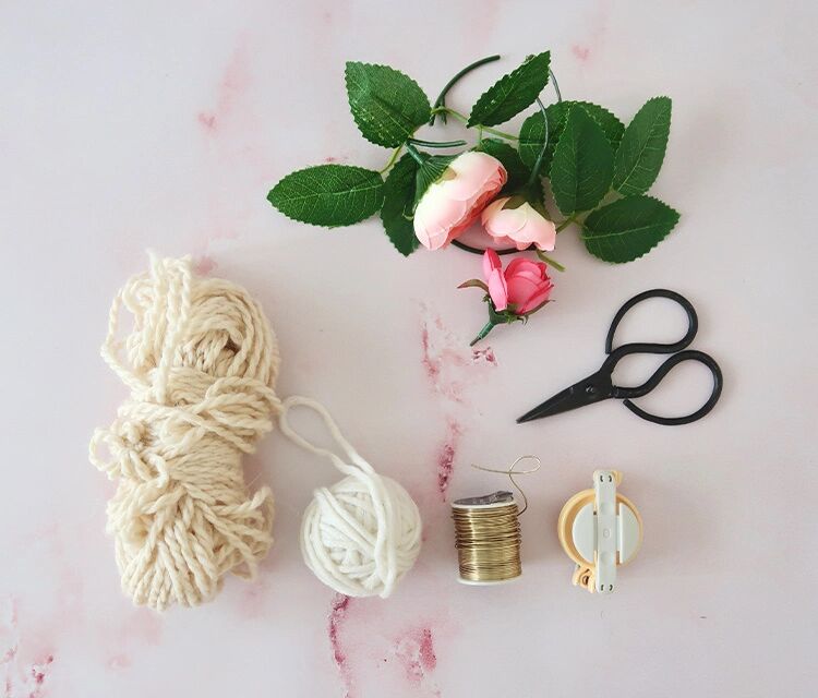 pom pom materials, how to make homemade pom poms, what is pom material