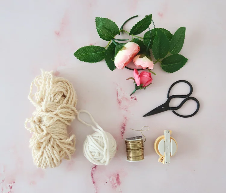 pom pom materials, how to make homemade pom poms, what is pom material